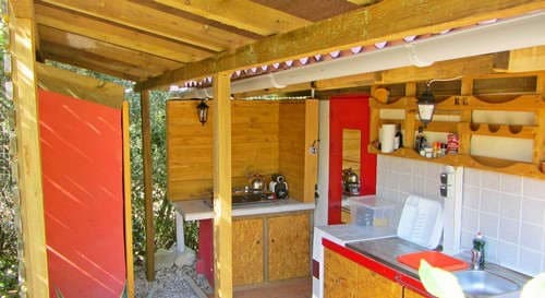 glamping Tiny Houses Portugal at childfriendly holiday resort _tendas toca kitchen en bathroom